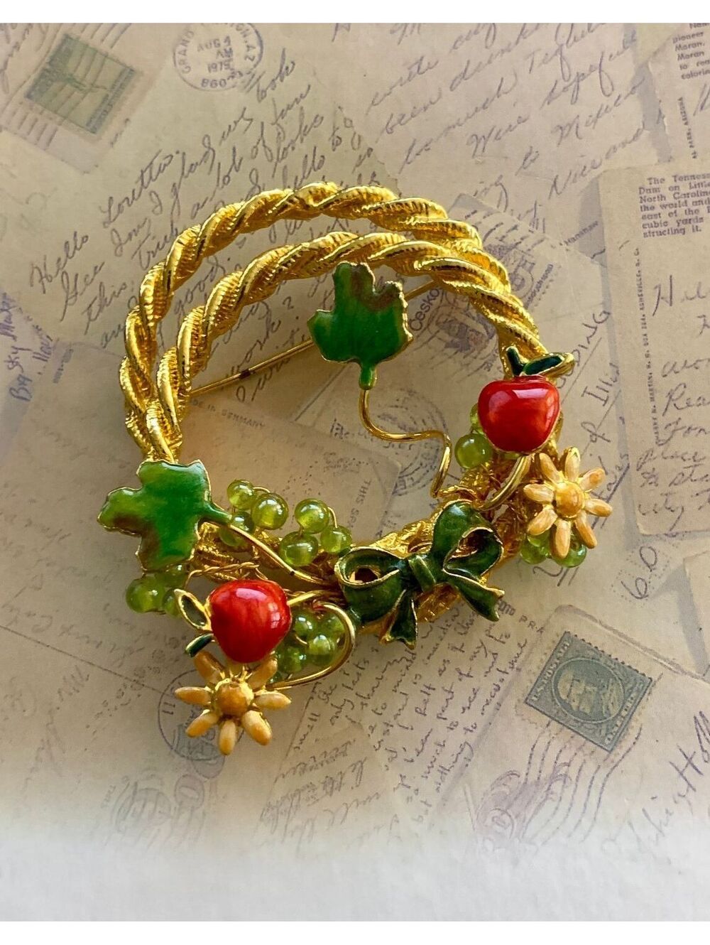 Vintage Charming Gold-tone Brooch with Red Apples & Green Leaves